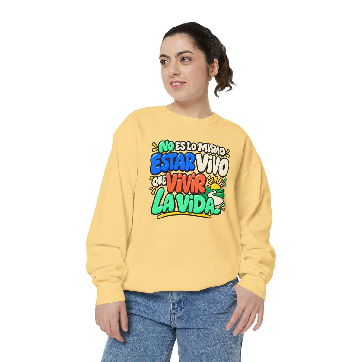 No Es Lo Mismo Estar Vivo Que Vivir la Vida Sweatshirt | Spanish Inspirational Crewneck 🌅✨
