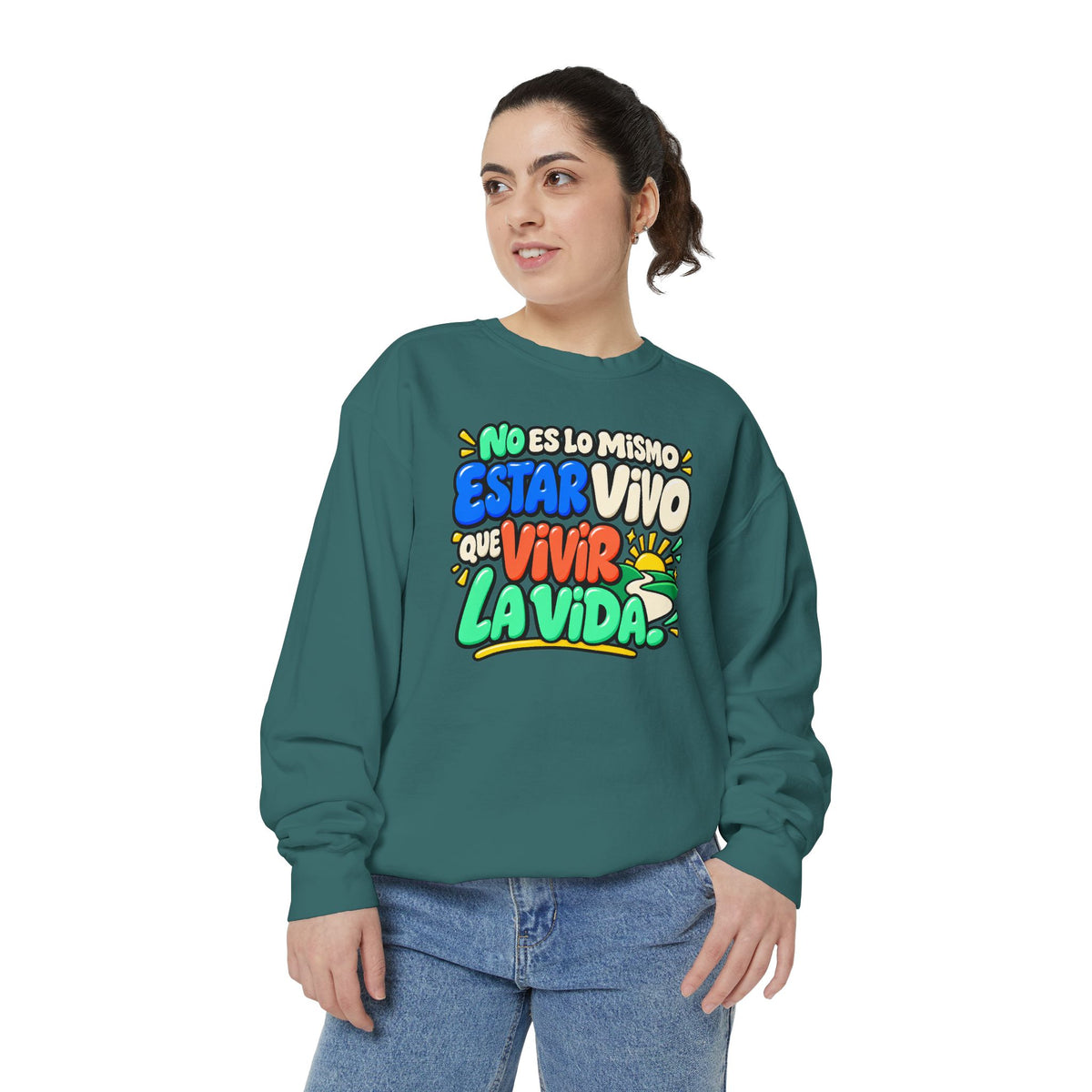 No Es Lo Mismo Estar Vivo Que Vivir la Vida Sweatshirt | Spanish Inspirational Crewneck 🌅✨